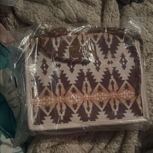 Wrangler Aztec Shoulder Bag in Brown & Cream